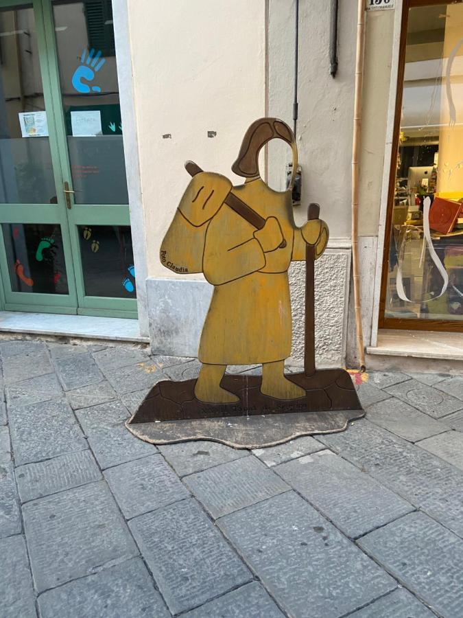 Marieta Rooms Sarzana Exterior foto