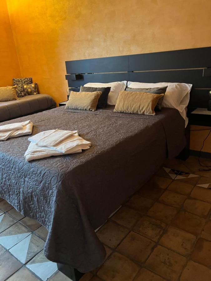 Marieta Rooms Sarzana Exterior foto