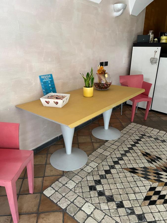 Marieta Rooms Sarzana Exterior foto