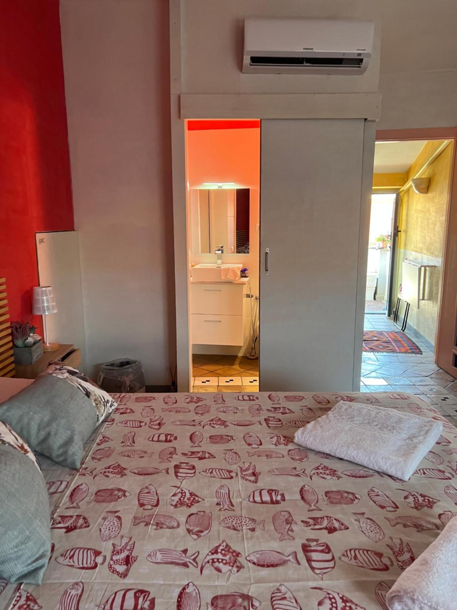 Marieta Rooms Sarzana Exterior foto