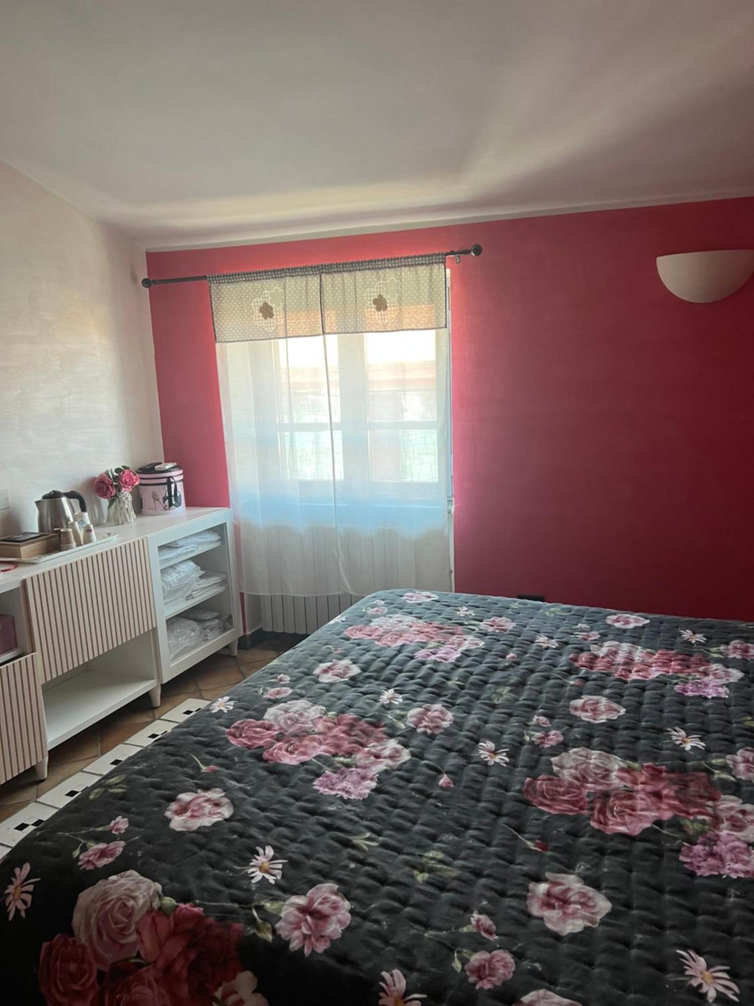 Marieta Rooms Sarzana Exterior foto